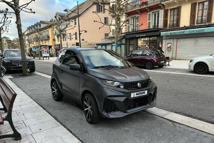 brommobiel-min_aixam-city-gto-670c46d5c2e15 e City GTO